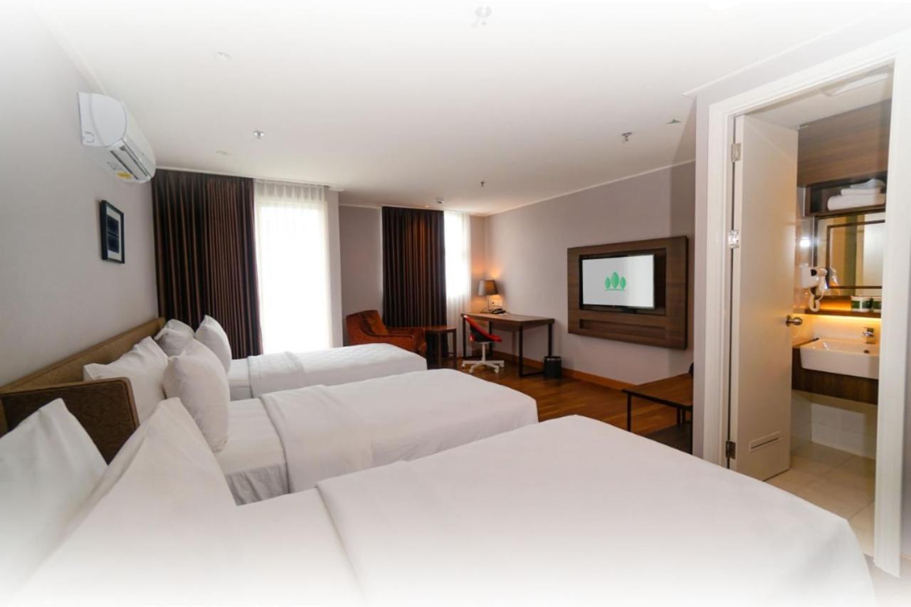Tuscany Boutique Hotel South Tangerang Exterior photo